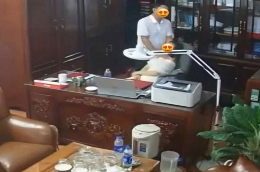 phim sex nữ sinh nhật Em mới liếm đít mà anh sướng run cả chân